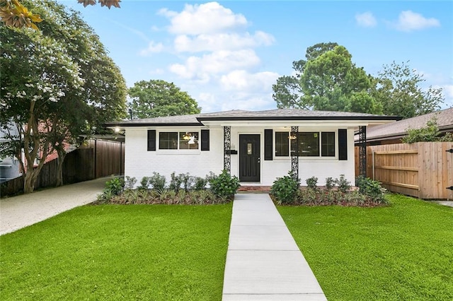 1221 Brockenbraugh Ct, Metairie, LA 70005 - bungalow-style house featuring brick siding and roof with shingles