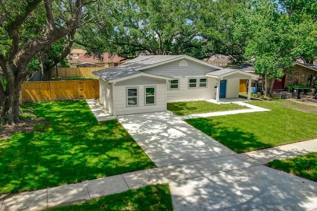 206 Fairfax Pl, New Orleans, LA 70131 - ranch-style home with driveway