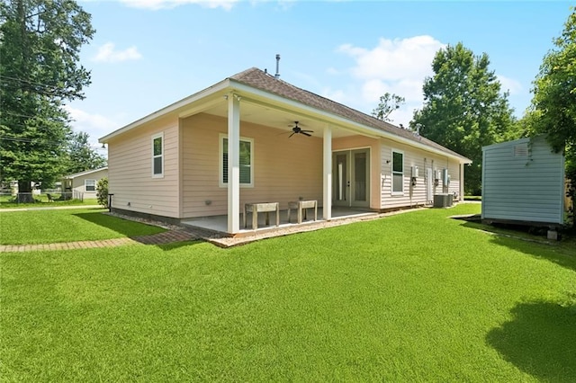 904 W 16th Ave, Covington, LA 70433 - back of house featuring ceiling fan, a yard, and a patio