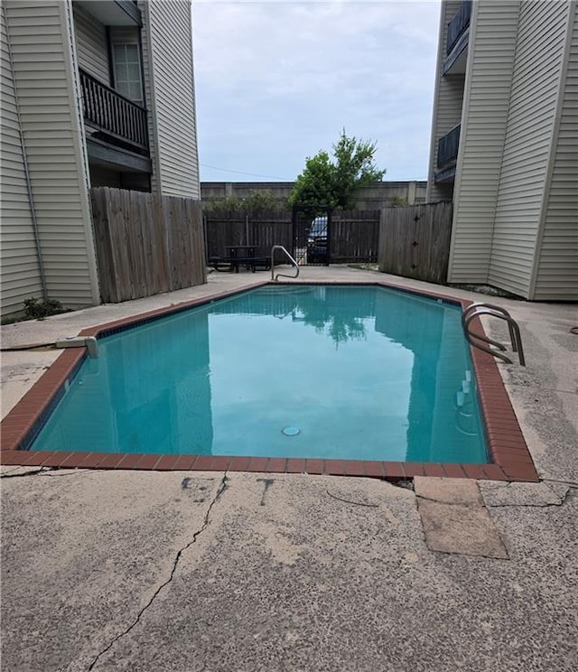 4829 Wabash St Unit 307, Metairie, LA 70001 - view of pool featuring a patio