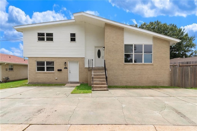 624 Rebenstich Dr, Harvey, LA 70058 - photo 1