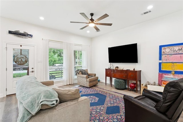 19480 N 3rd St, Covington, LA 70433 - living room featuring a ceiling fan, wood finished floors, and recessed lighting