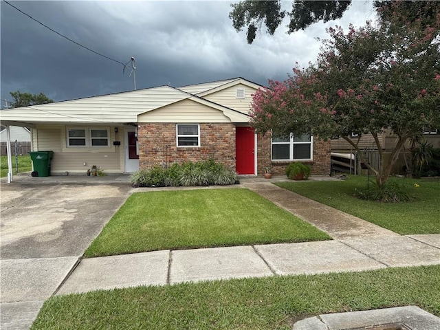 3229 Hero Dr, Gretna, LA 70053 - view of front of home with brick siding