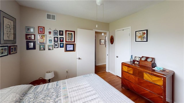 3229 Hero Dr, Gretna, LA 70053 - bedroom featuring wood finished floors