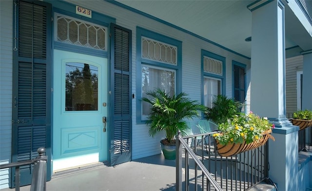 623-25 Louisa St, New Orleans, LA 70117 - property entrance featuring a porch