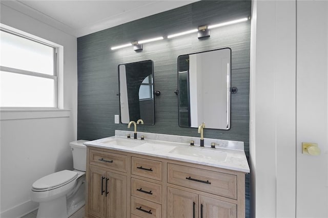 8853 26th St, Metairie, LA 70003 - full bath featuring double vanity and toilet