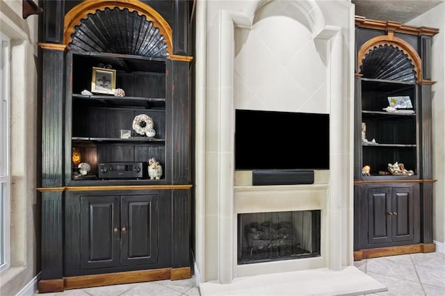 8 Oak Tree Dr, Slidell, LA 70458 - detailed view of baseboards