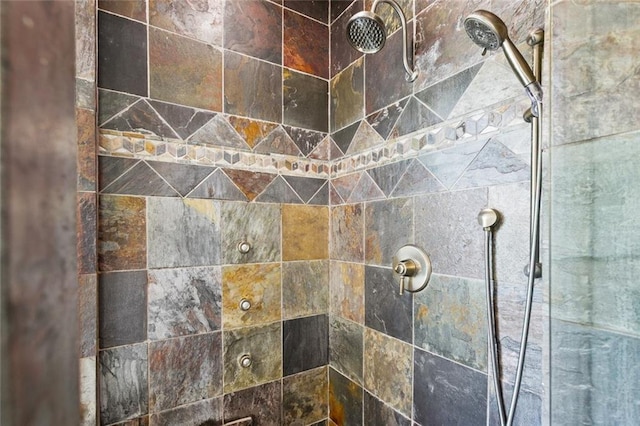8 Oak Tree Dr, Slidell, LA 70458 - bathroom view of tiled shower