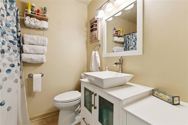 822 Homestead Ave, Metairie, LA 70005 - full bathroom with vanity and tile patterned floors