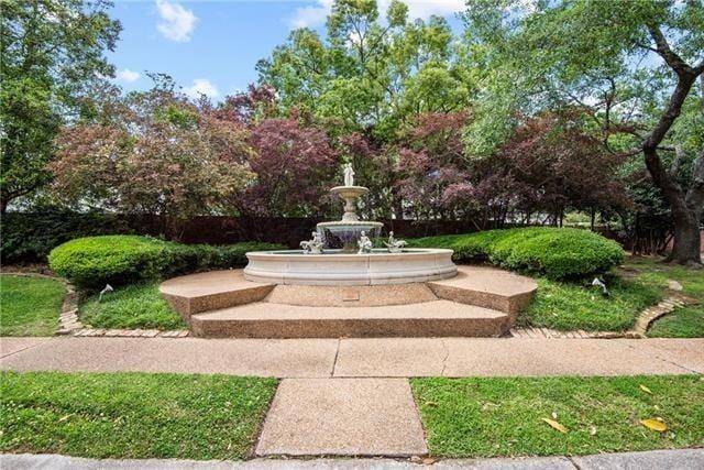 800 Rue Burgundy St Unit 223, Metairie, LA 70005 - surrounding community featuring view of scattered trees