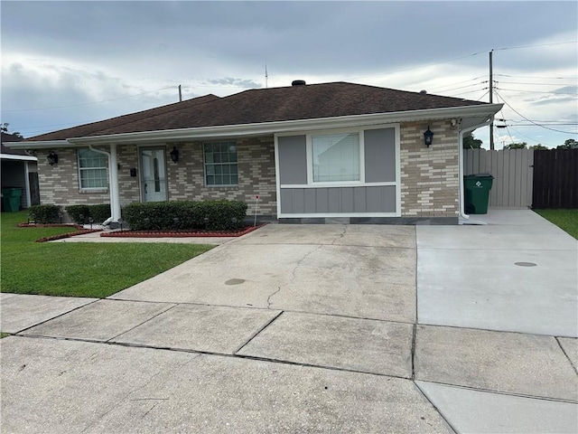 532 Deerfield Rd, Terrytown, LA 70056 - single story home featuring brick siding and roof with shingles