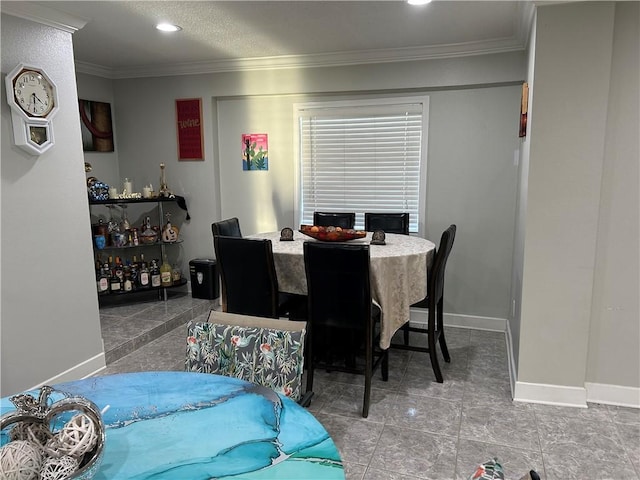 532 Deerfield Rd, Terrytown, LA 70056 - dining area featuring crown molding and recessed lighting