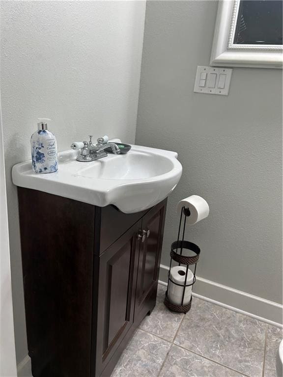 532 Deerfield Rd, Terrytown, LA 70056 - half bath featuring vanity and tile patterned flooring
