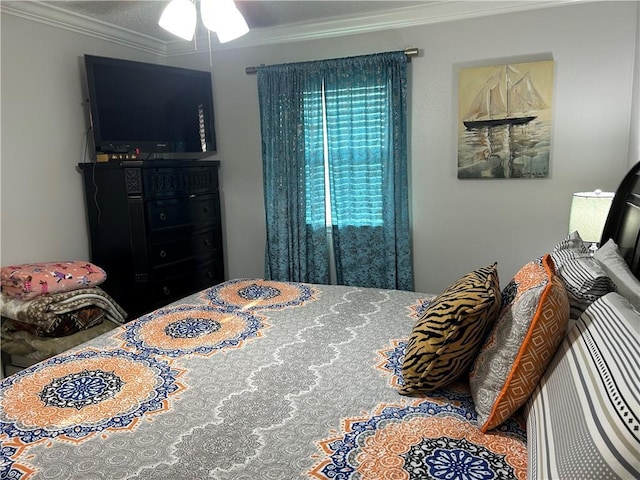532 Deerfield Rd, Terrytown, LA 70056 - bedroom with ornamental molding