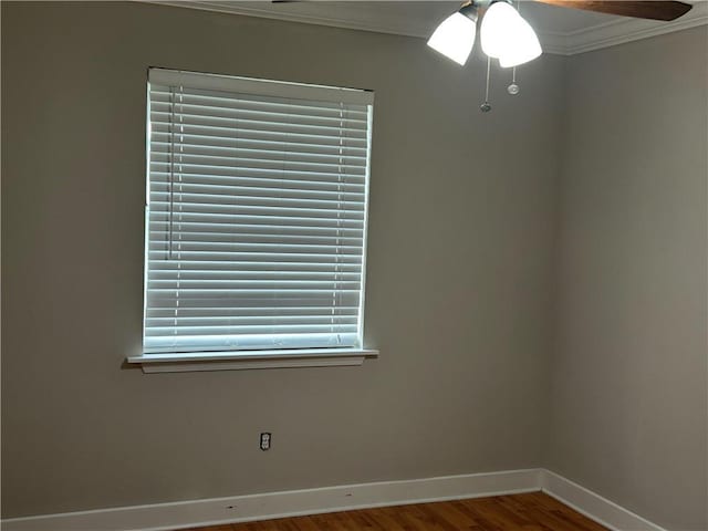 532 Deerfield Rd, Terrytown, LA 70056 - spare room featuring crown molding, wood finished floors, and a ceiling fan