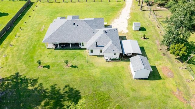 22484 Treadaway St, Mandeville, LA 70471 - aerial view of property and surrounding area