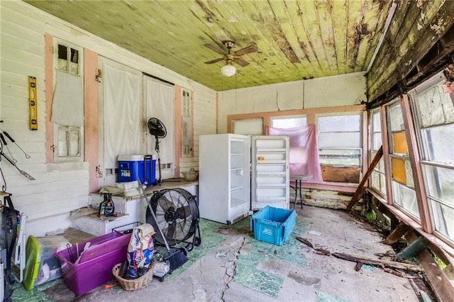 719 W Vine St, Opelousas, LA 70570 - view of unfurnished sunroom