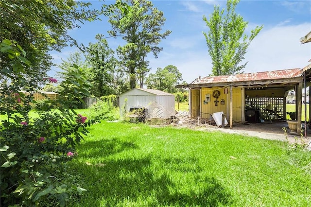 719 W Vine St, Opelousas, LA 70570 - view of yard with an outdoor structure
