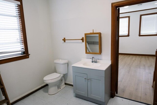 6 Gelbke Dr, Gretna, LA 70053 - bathroom with toilet and vanity