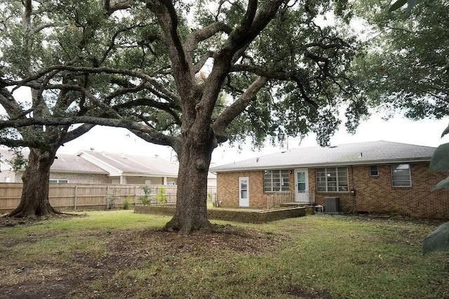 6 Gelbke Dr, Gretna, LA 70053 - back of property featuring brick siding