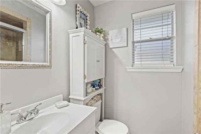 4412 Clearlake Dr, Metairie, LA 70006 - bathroom with tiled shower and vanity