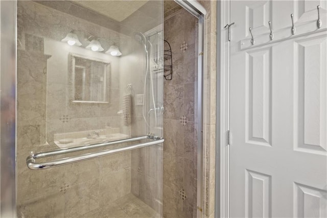4412 Clearlake Dr, Metairie, LA 70006 - bathroom with a shower stall