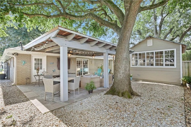 4412 Clearlake Dr, Metairie, LA 70006 - view of patio with an outdoor hangout area and a ceiling fan