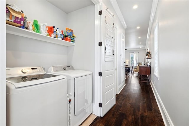 2909 Amelia St, New Orleans, LA 70115 - laundry area with hardwood / wood-style floors, independent washer and dryer, and recessed lighting