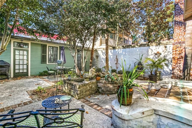 718 Ursulines Ave Unit D, New Orleans, LA 70116 - view of patio