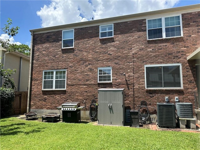 4519 Bancroft Dr, New Orleans, LA 70122 - back of house featuring a shed
