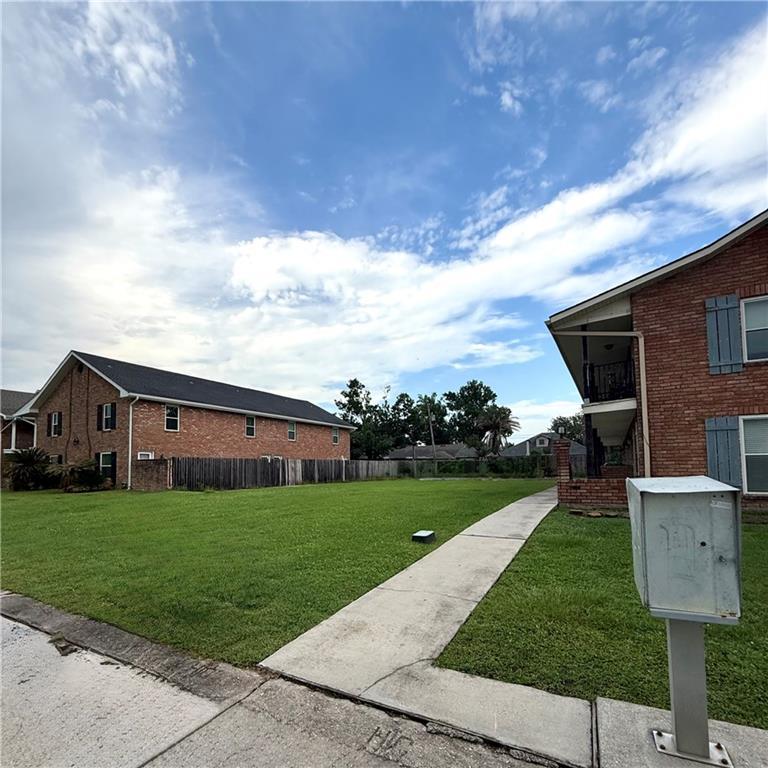 49 Brandon Hall Dr, Destrehan, LA 70047