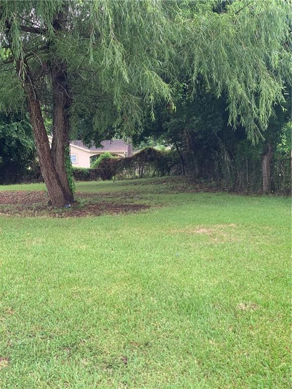 4737 Pauline Dr, New Orleans, LA 70126