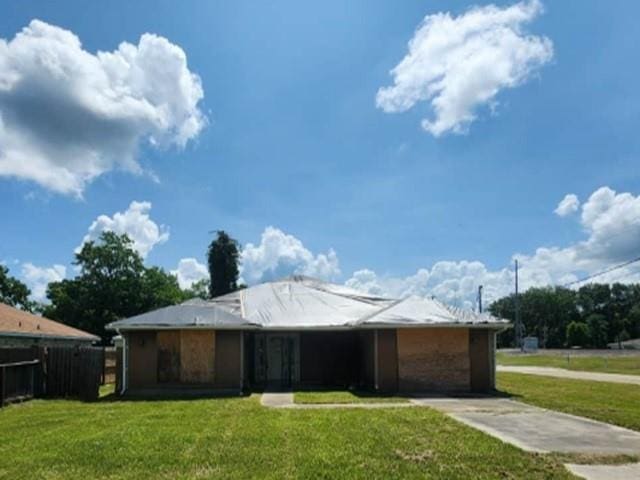 108 E 12th Ext, Reserve, LA 70084 - view of front of property with driveway