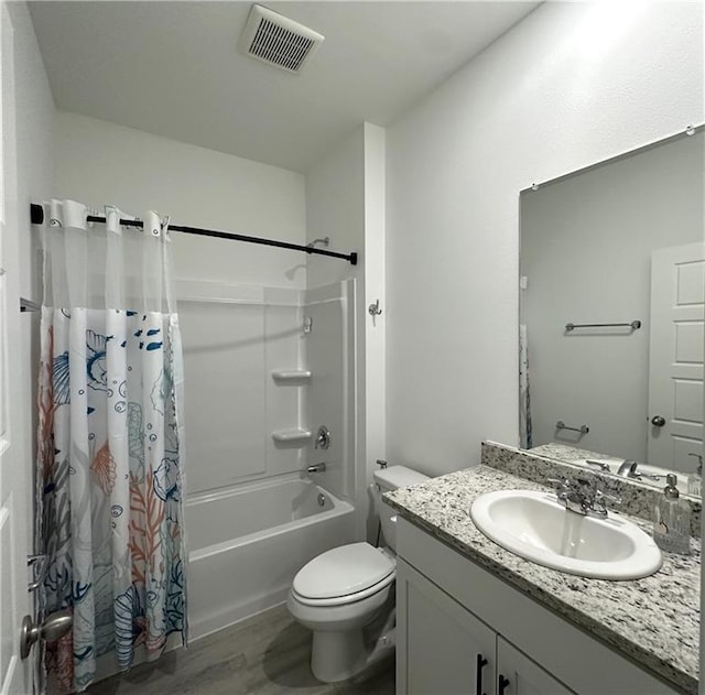 42423 Landing View Rd, Ponchatoula, LA 70454 - full bathroom featuring vanity, shower / tub combo, and wood finished floors