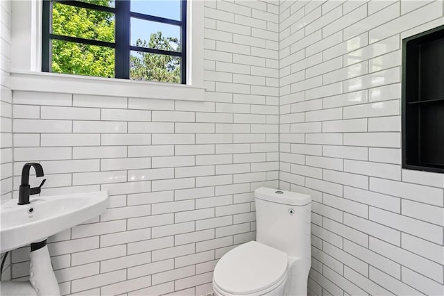 72287 Military Rd, Covington, LA 70435 - half bath with tile walls and toilet