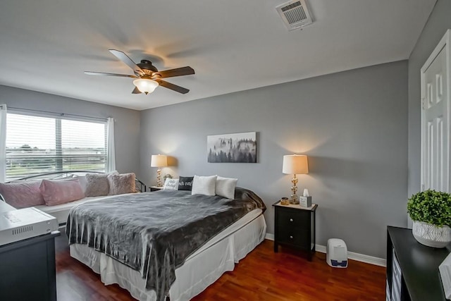 784 Lakeview Ln, Covington, LA 70435 - bedroom with wood finished floors and ceiling fan