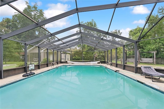 540 N 8th St, Ponchatoula, LA 70454 - outdoor pool featuring a lanai