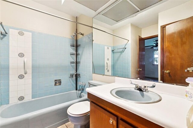2608 Hyman Pl, New Orleans, LA 70131 - bathroom with vanity and washtub / shower combination