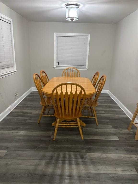1905 Farmington Pl, Gretna, LA 70056 - dining room featuring baseboards and wood finished floors