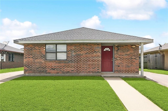 484951 Viola St, New Orleans, LA 70126 - single story home featuring roof with shingles and brick siding