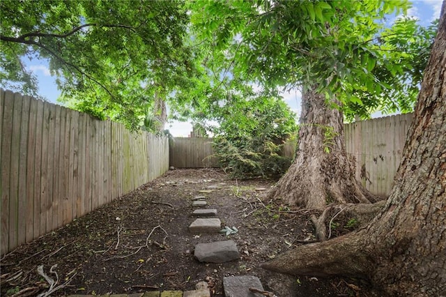 1821 Urquhart St, New Orleans, LA 70116 - view of fenced backyard