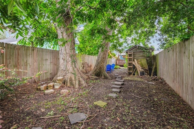 1821 Urquhart St, New Orleans, LA 70116 - fenced backyard with a storage shed