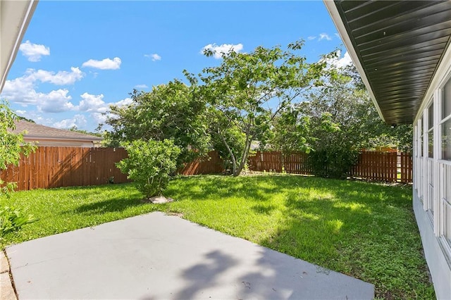 513 Roseland Pkwy, Harahan, LA 70123 - fenced backyard with a patio