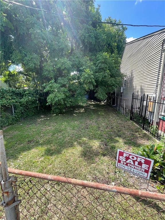 2358 Chippewa St, New Orleans, LA 70130 - photo 1