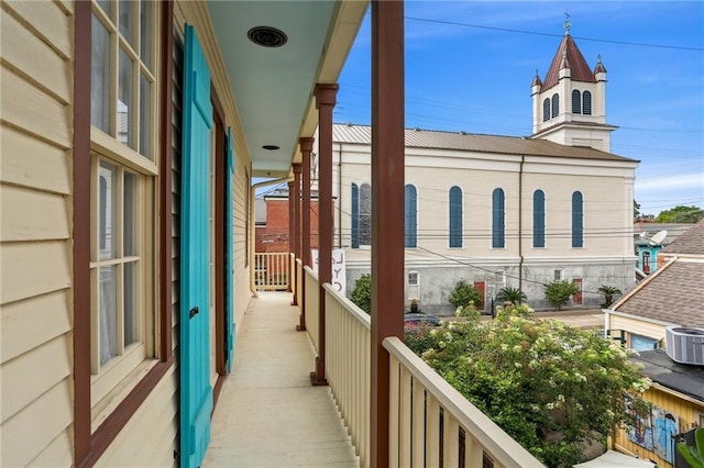 827 Port St, New Orleans, LA 70117 - view of balcony