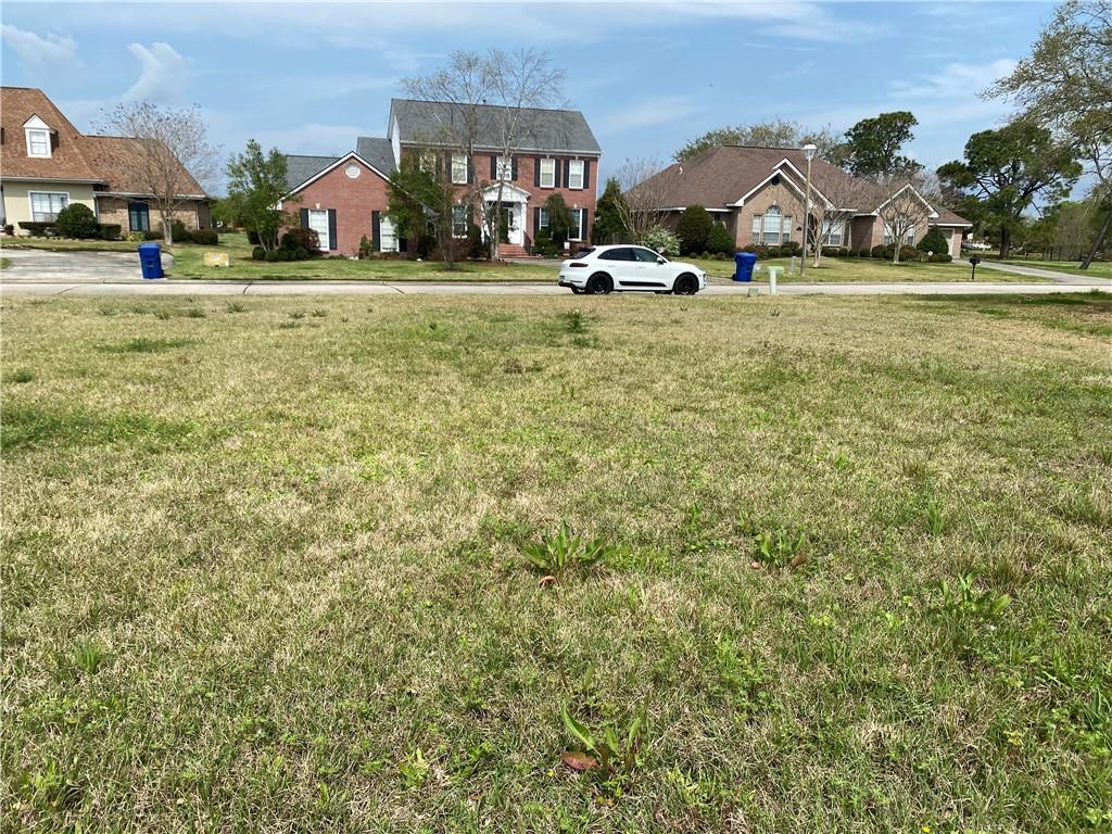 7 Laquinta Dr, Slidell, LA 70458 - photo 1