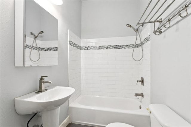 4528-30 Baudin St, New Orleans, LA 70119 - full bath featuring toilet and bathing tub / shower combination