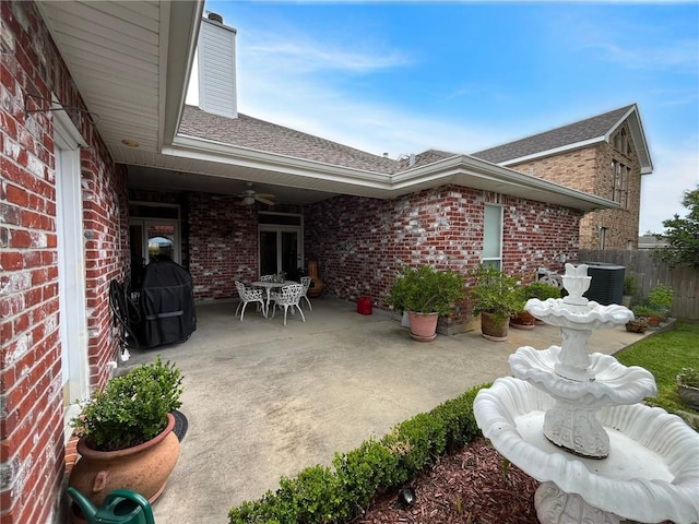 725 Marlene Dr, Gretna, LA 70056 - view of patio with ceiling fan