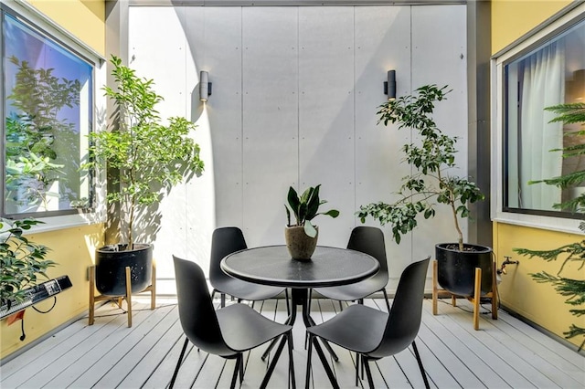 2113 Harmony St, New Orleans, LA 70115 - view of deck