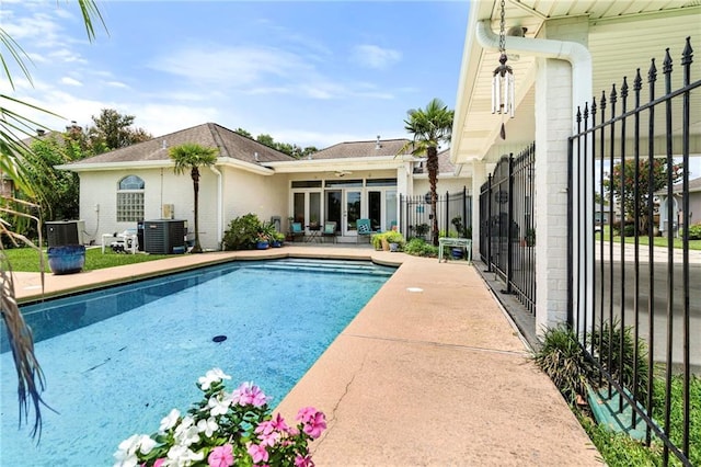 3913 Lake Providence Dr, Harvey, LA 70058 - view of pool featuring a patio